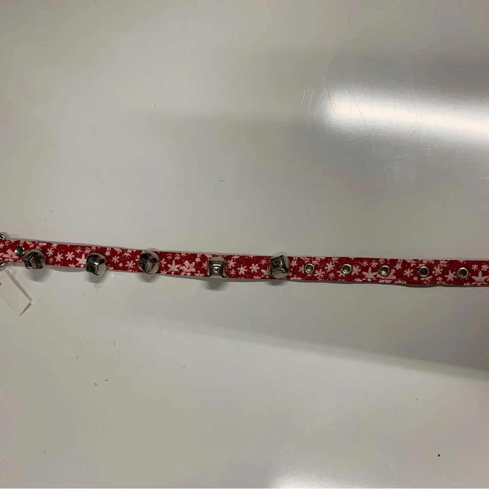 New 9-12 dog cat collar snowflake red white bells sparkle